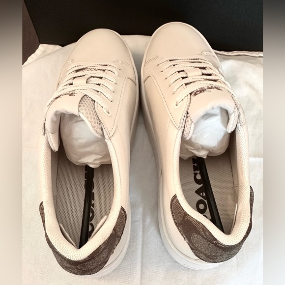 Coach Chalk/Khaki Clip Leather Lotop, Size 7B Sneakers, NWOT-Pristine Condition - Picture 8 of 12
